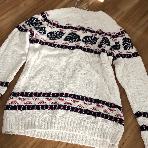 Sweater - Picture 3 of 4
